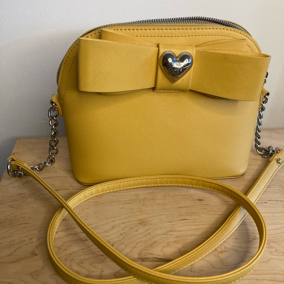 Betsey Johnson Yellow Handbag - Picture 1 of 10